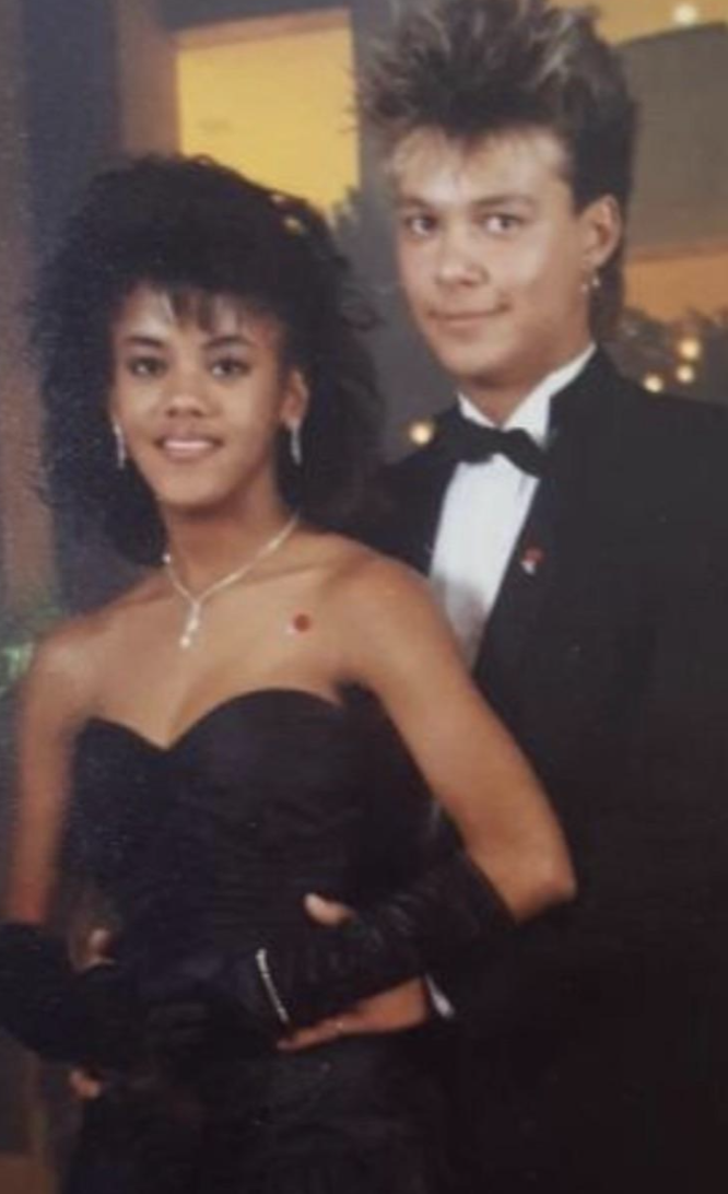 27 ‘80s Prom Photos That Will Have You Retroactively Coughing From Hairspray Fumes